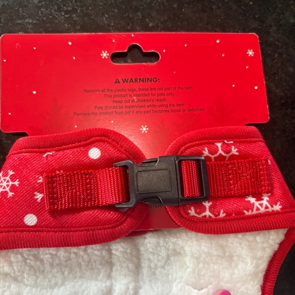 NWT - WINTER SNOWFLAKE - BRIGHT RED - WARM PET HARNESS - Picture 7 of 11